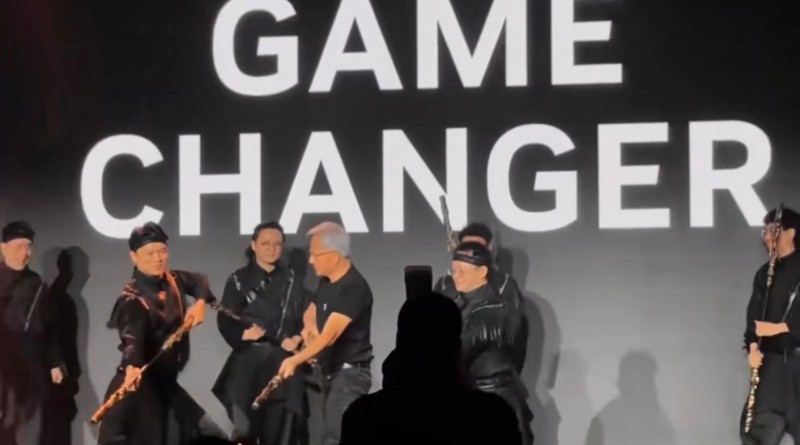 英伟达CEO黄仁勋年会耍金箍棒表演:此前还说黑神话悟空世界第一