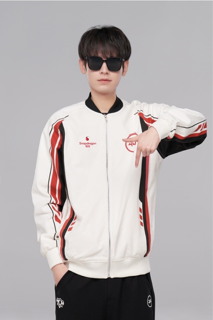 KPL发布北京JDG春季赛定妆照:划破长空一剑是心中向往胜利的信念