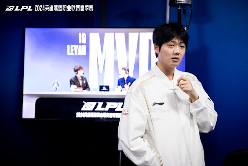 Doinb辟谣乐言试训BLG:他去BLG的话,Lwx就去G2,icon去T1