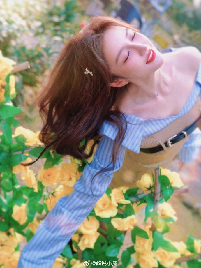 三月顺利!KPL解说小鹿晒照:好事发生🫶🏻