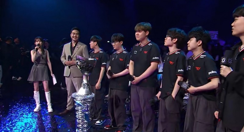 米勒谈T1夺冠:感觉bo5转折点就是meteor那个霓虹町的五杀啊