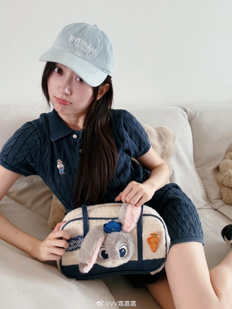 无畏契约赛事官方赛事主持嘉嘉晒照:🐇兔子警官!