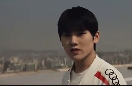 谁买的热搜不撤回!HLE战胜TES冲上热搜 下面是JKL要创新纪录