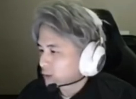 解说记得：我没说LPL烂掉是因为服务器问题，但韩服就是比国服好