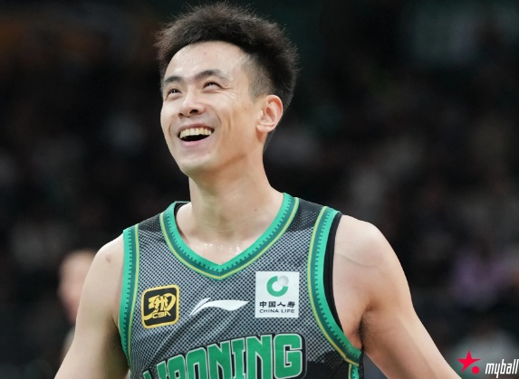 大发体育-8记三分！赵继伟狂砍33分 卫冕冠军最稳还是他，大发助力你的致富之路！