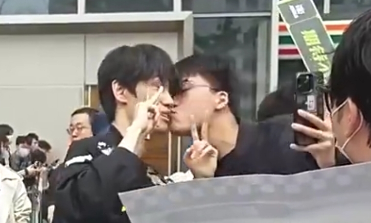 Tian粉拿刀插死Doinb?金玉良缘大战前Doinb超话要求NIP让WBG公告道歉