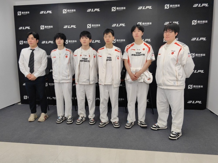 TES赛后群访 Kanavi:劫有机会的话会选 约里克应该是不会选的