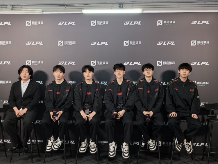 JDG赛后群访 教练：回去会针对薄弱部分进行训练