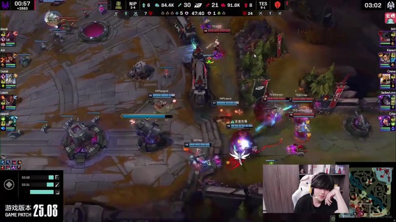 Lwx看JKL进场暴毙TES双龙被翻：这肯定先推塔 以为自己开的很帅！