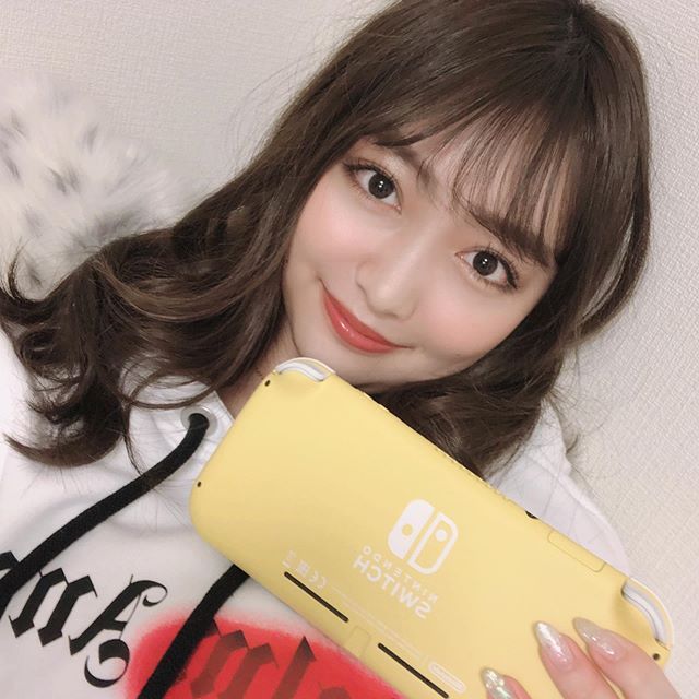 气质浑然天成！现役音乐系女大生《三浦海》写真呈现「女友视角」好甜蜜！