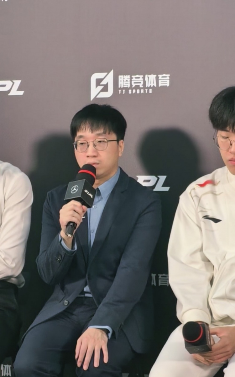 来自对手的肯定!Tabe教练:iG今天的阵容比以往更具备完整性