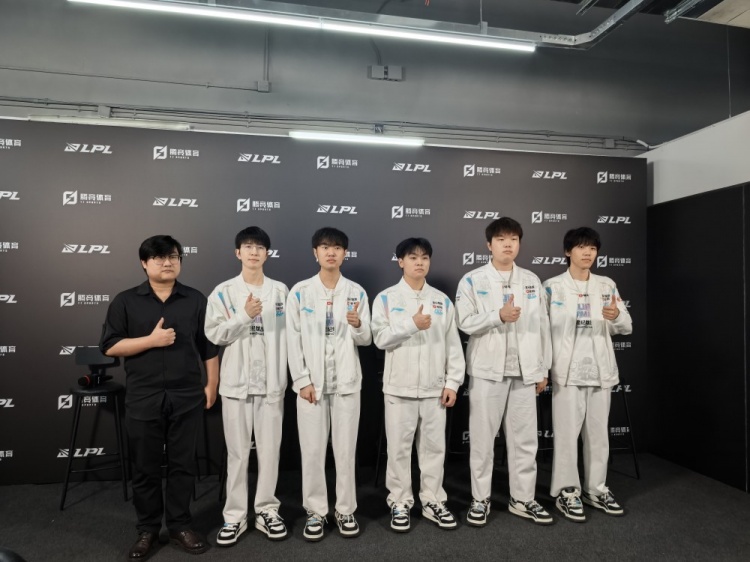 BLG赛后群访 Beichuan:希望和队友们磨合的越来越好