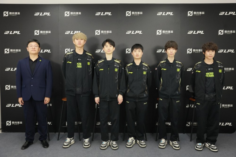 NIP赛后群访 教练：打BLG心态放平 正好可以去验证我们的一些想法