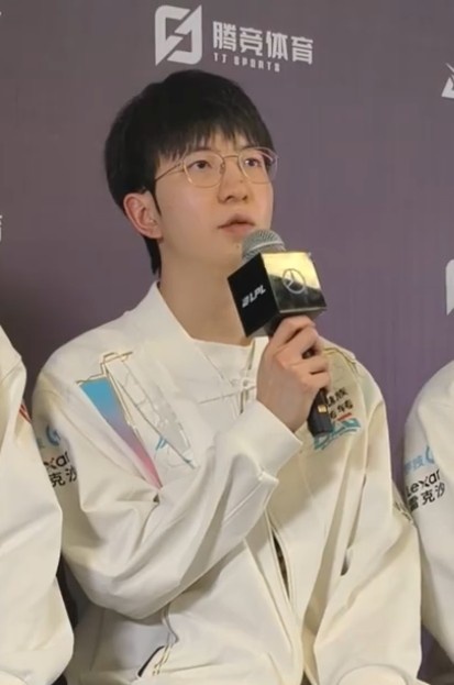 平常不训练干嘛去了?Elk:我们这个月比赛打得比训练赛多很多