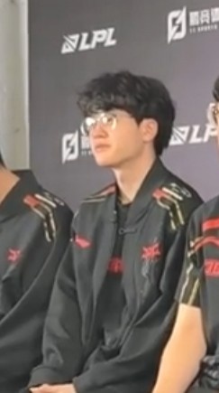 我可太熟悉了!Xun:BLG还是以前那套进攻打法 没太大差别