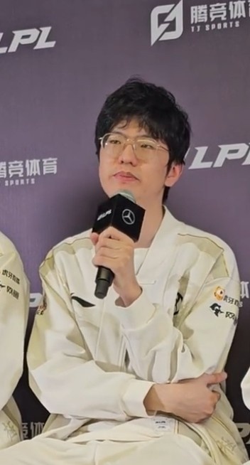 兵来将挡水来土掩!Jiejie:谁来打谁 没在怕的!