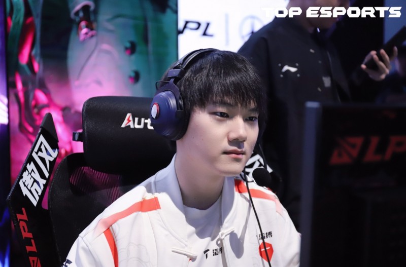 JKL超话粉丝怒喷TES：这么护你刘爹让杰克背锅的话就把ad换了吧