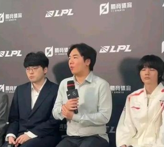 贴吧网友热议红米TES在练阵容：这一练 练到了团队解散 还不如bigwei