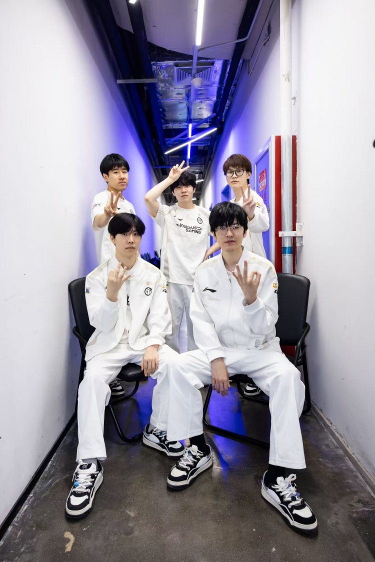 Jiejie赛后发文：继续加油！希望和兄弟们一起拿更多胜利✌🏻