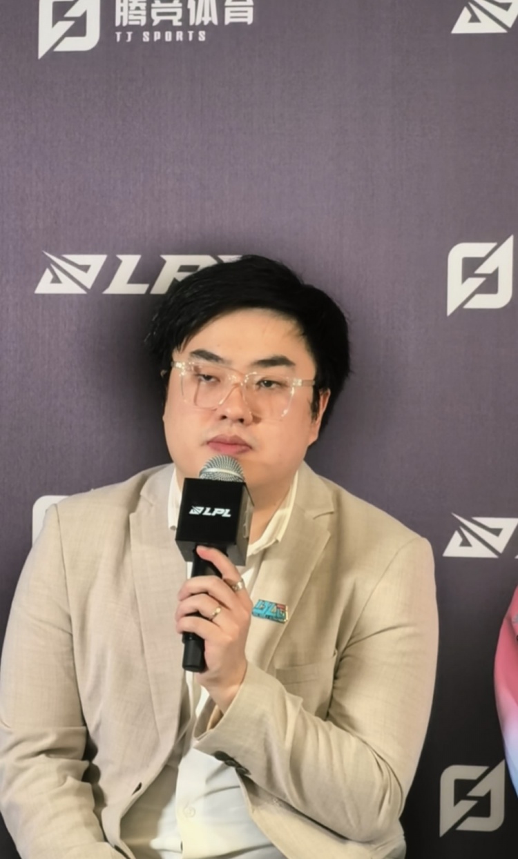 玩不过情有可原！BLG教练：今天博弈是我输了 选手个人能力足够的