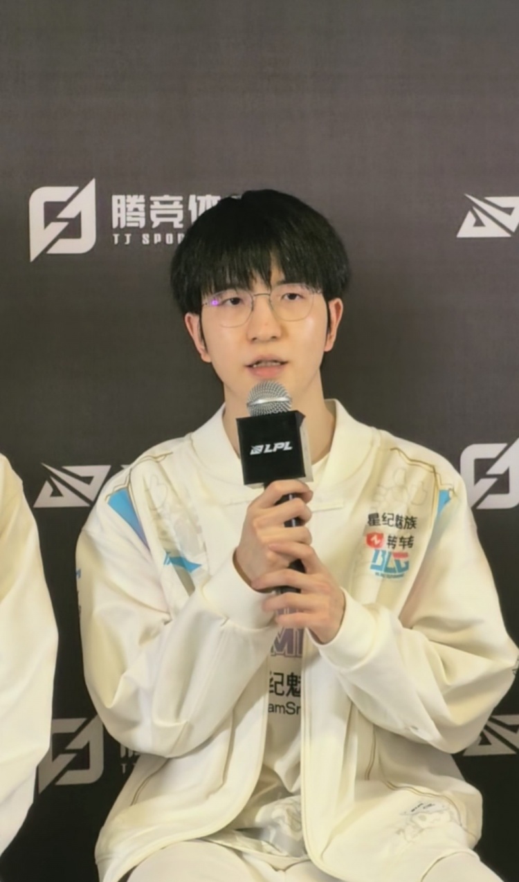 感谢有人帮我打出身价!Elk:感谢队伍相信22年表现不好的我