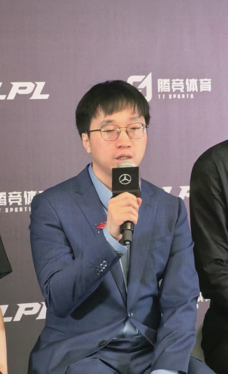 一致对外!Tabe教练:在外战面前没有窝里斗这个玩法