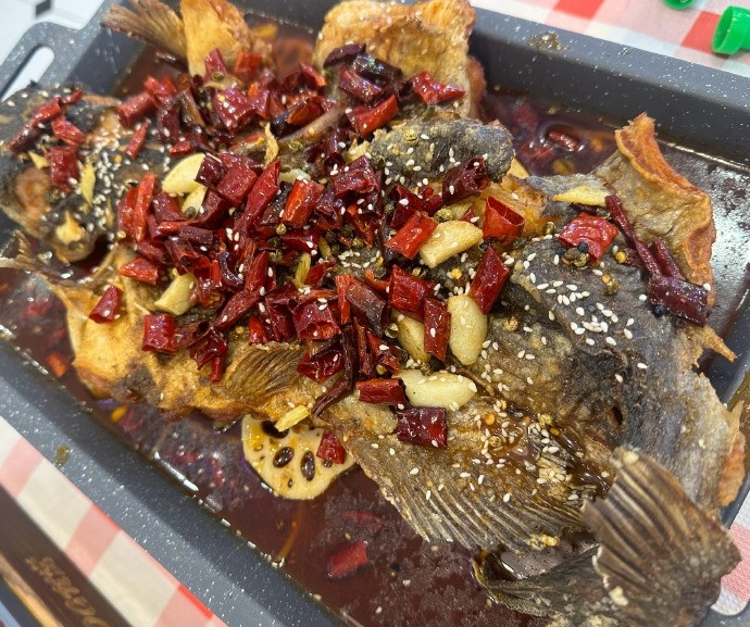 JDG工作人员分享晚餐：JDG食堂开饭啦！最强王者们吃好喝好！