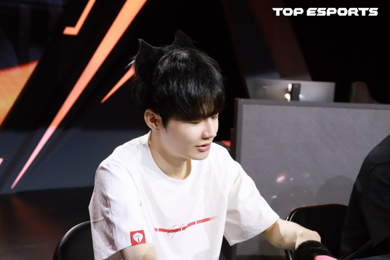 真要被轮换?TES队内仅Crisp多日没Rank,纪录停留在被淘汰当日