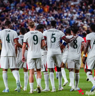 迈博体育：切尔西2分钟2球3-0以小组第2出线