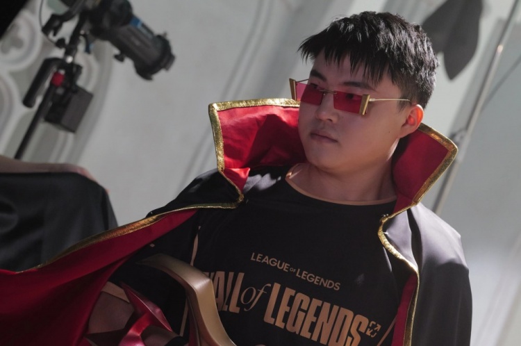 Uzi晒照:随机掉落一些之前的工作花絮照!