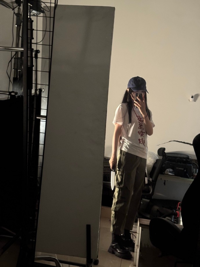 LPL官方主持十月分享自拍照:要得👌