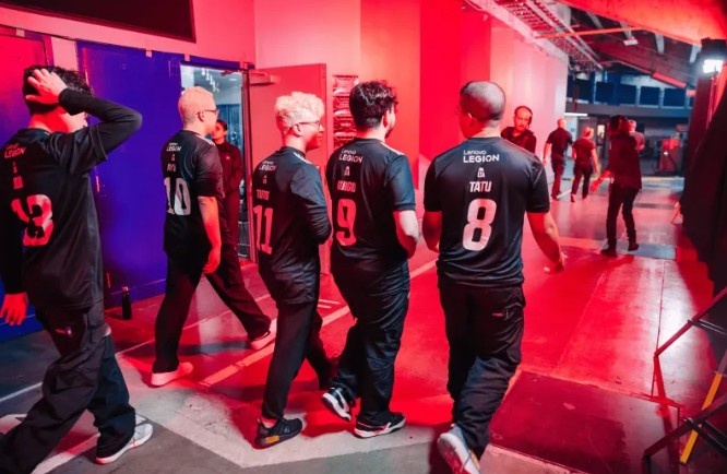 巴西FUR老板：这样落败确实沮丧，黑子们尽管嘲讽，我们继续前进