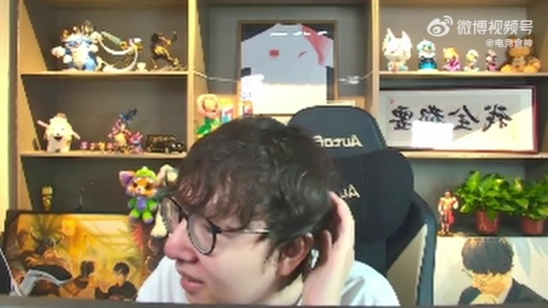 Mlxg：S赛8强也不错了，多少人S赛都打不了，进前八很厉害了