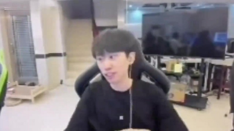 Doinb：嘲讽超威S赛没冠军真小丑，观众年龄太低了