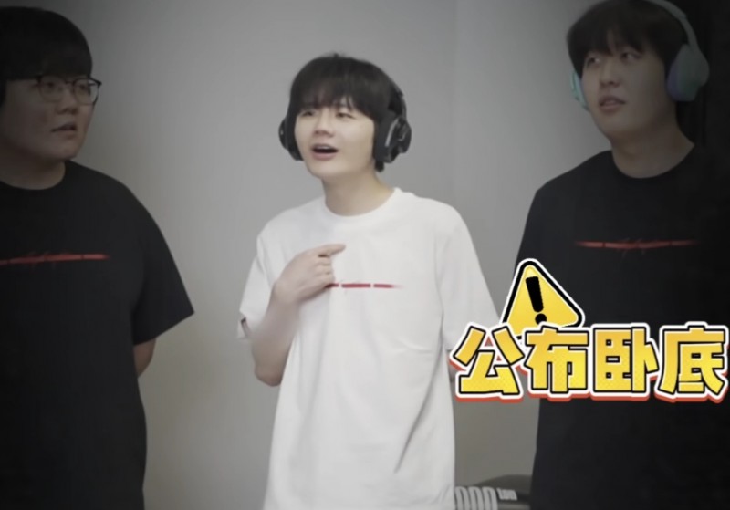 B站粉丝热议Crisp离队:键盘上gh和jkl是永远在一起的 hang来给哥哥钩个剑魔尝尝