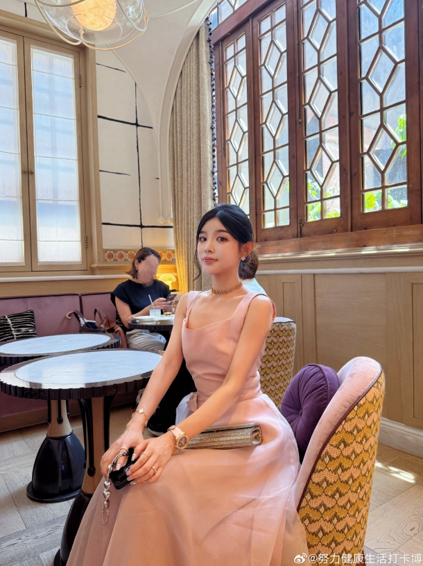 糖小幽晒照：2选一