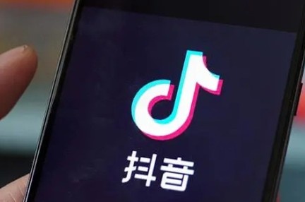 抖音新规:未满16周岁禁止出镜直播 违反规范平台将回收直播权限