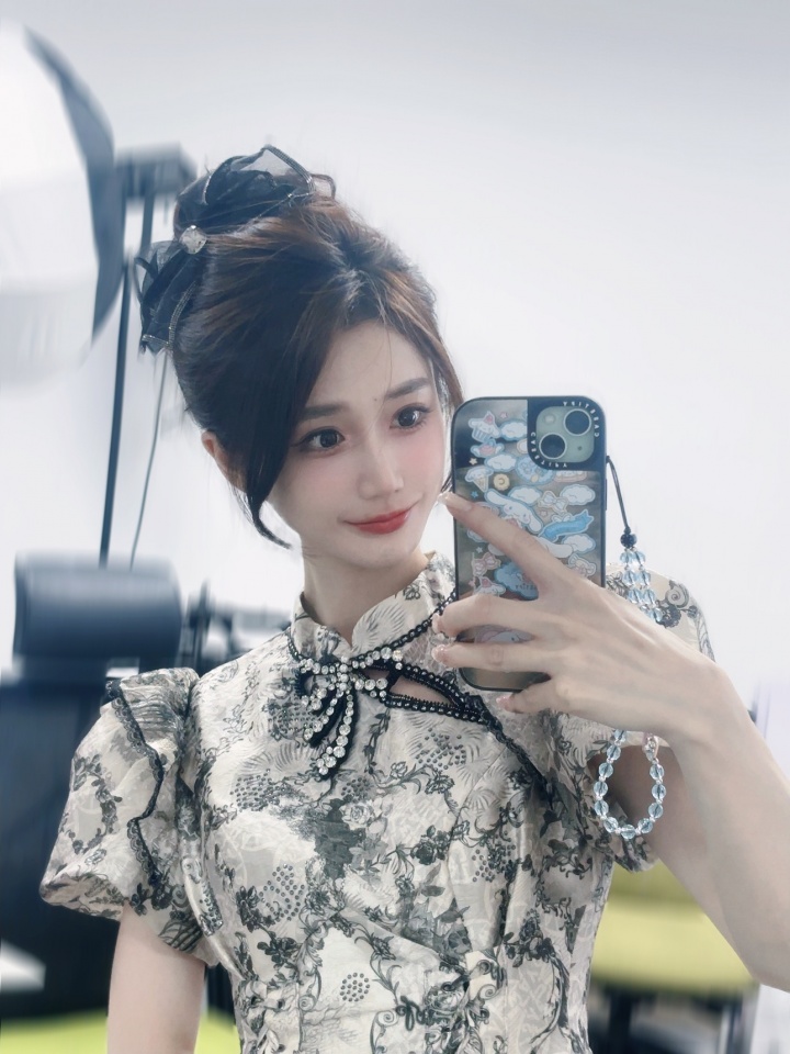 女主持人小悠晒照：苏州场下班！恭喜LNG收获第三赛段首胜