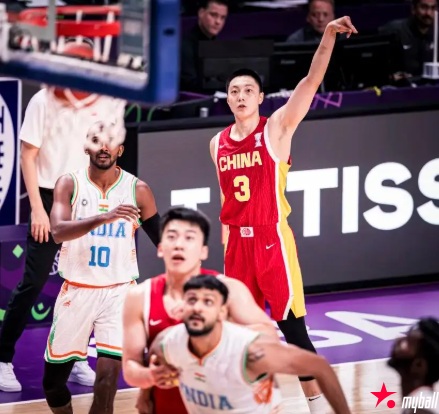 大发体育-亚洲杯-胡明轩5记三分胡金秋两双,大发助力你的致富之路!