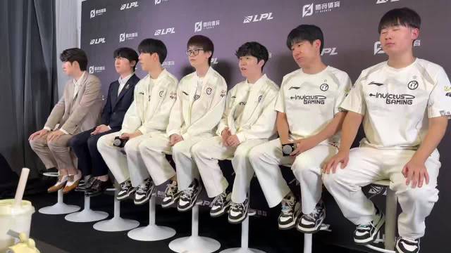 相互谦让！Rookie评发挥最好的选手：第一把给嘎子 第二把给奥恩