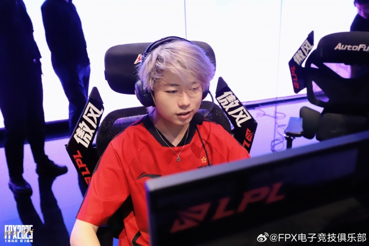 持续对线中！爆料人删除所有微博 Mikyxway回应：已经截图 将作为证据交给警方