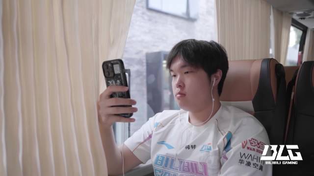 Bin粉丝为Bin求的签:工作不顺,小人作梗,业障所致,忏悔消业