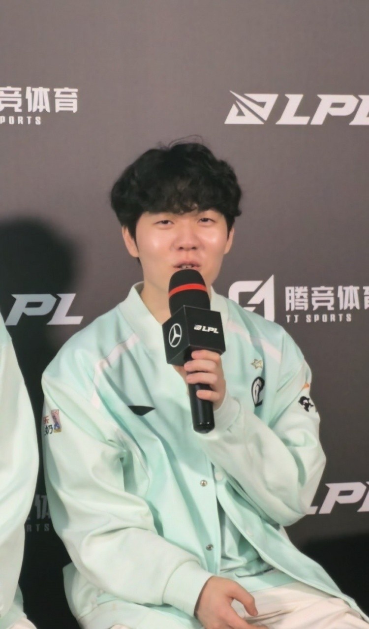 Rookie：不科学团战是我们前期没做好的表现 这个问题要去解决