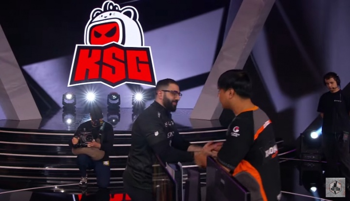 一步之遥!!Xiaohai5-1击败怒鸟,晋级EWC街霸6决赛!