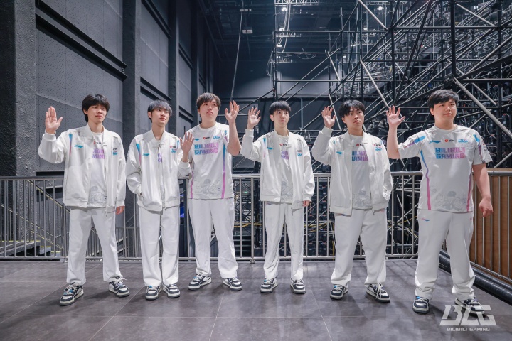 BLG成功锁定2025LPL第三赛段登峰组前三名 将确保自己能在季后赛首轮挑选对手
