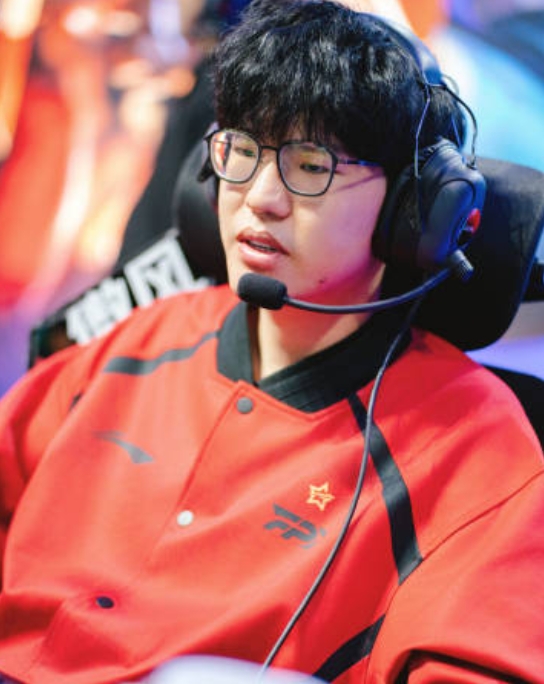 复出的不是很顺利！Jiejie加盟FPX后两战全败