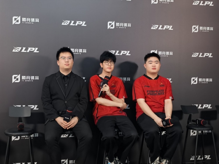 FPX赛后群访 Jiejie：我更擅长BO5 希望能走的更远多打几个BO5