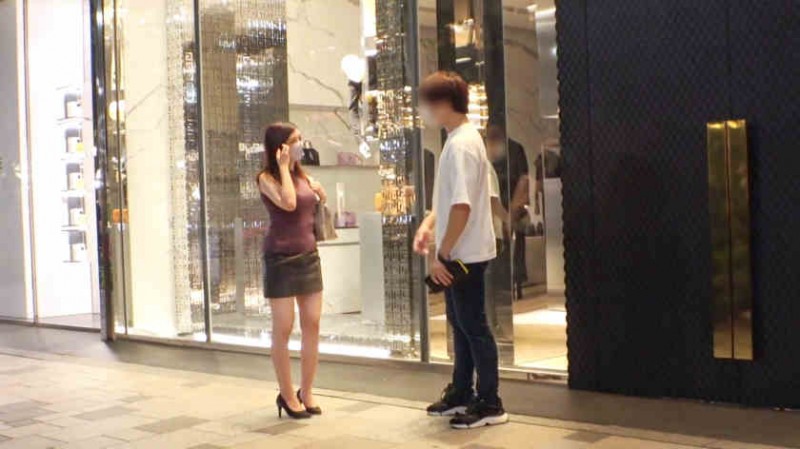 300MIUM-708搭讪的名流丝袜妻子