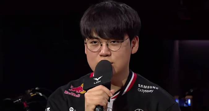 韩网gumayusi黑粉群，发布34页文件要求世界赛前换ad