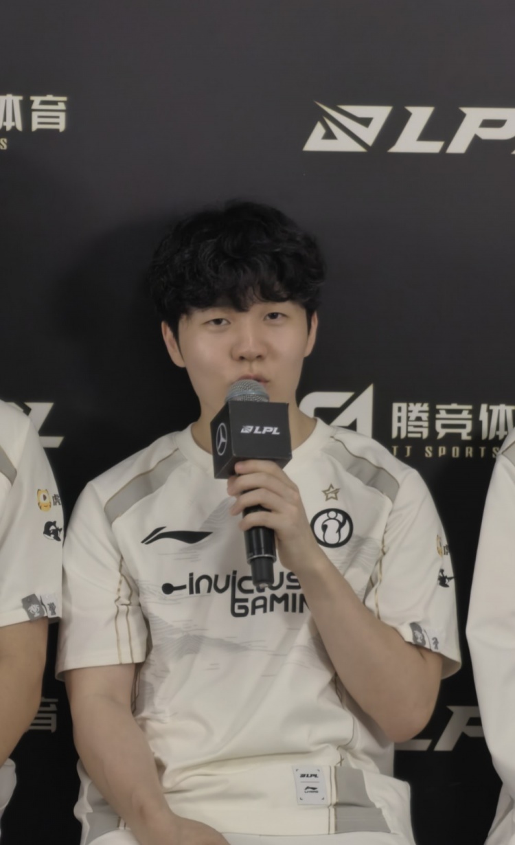 你的研究不大行啊!Rookie:我们打EDG没什么压力的